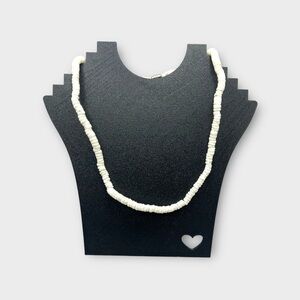 ❗5/$25❗White Wooden Beaded Necklace